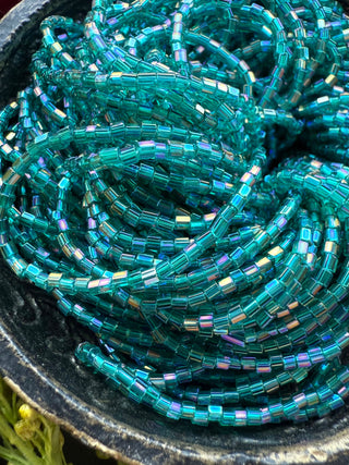 Size 11/0 2-Cut Czech Glass