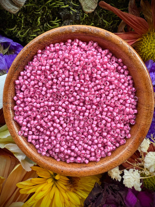 Size 11/0 Miyuki Round- 91931 Semi-Matte Rose Lined Crystal