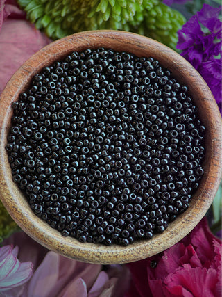 Size 11/0 Miyuki Round- 9401 Opaque Black